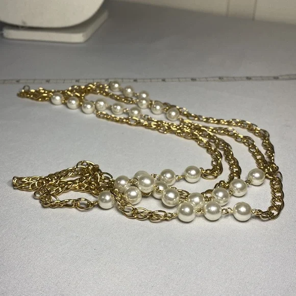 Long Goldtone chain station pearl bead necklace - Picture 8 of 8